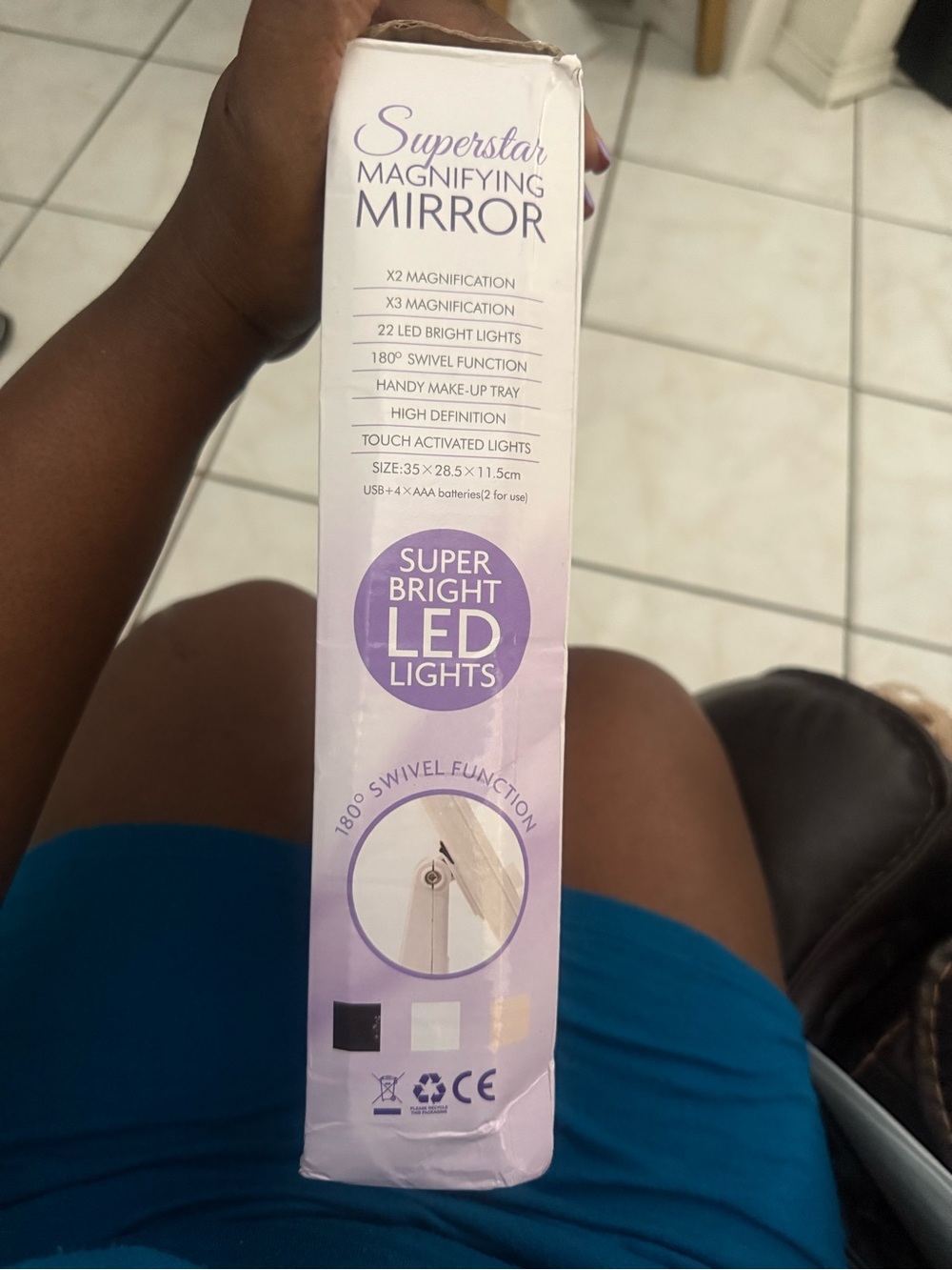 Magnifying LED Mirror - Picture 10 of 10